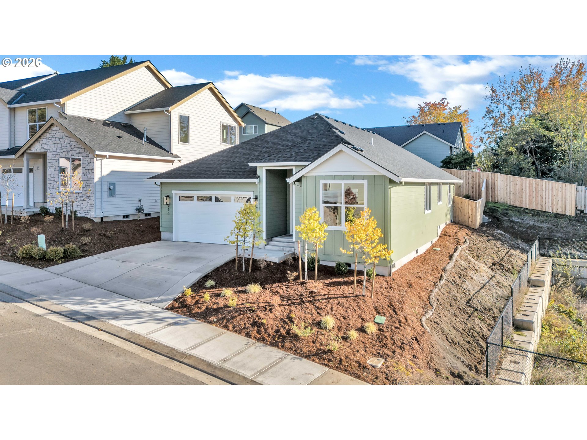996 East Rork Court Newberg, OR 97132 - Photo 2 of 44