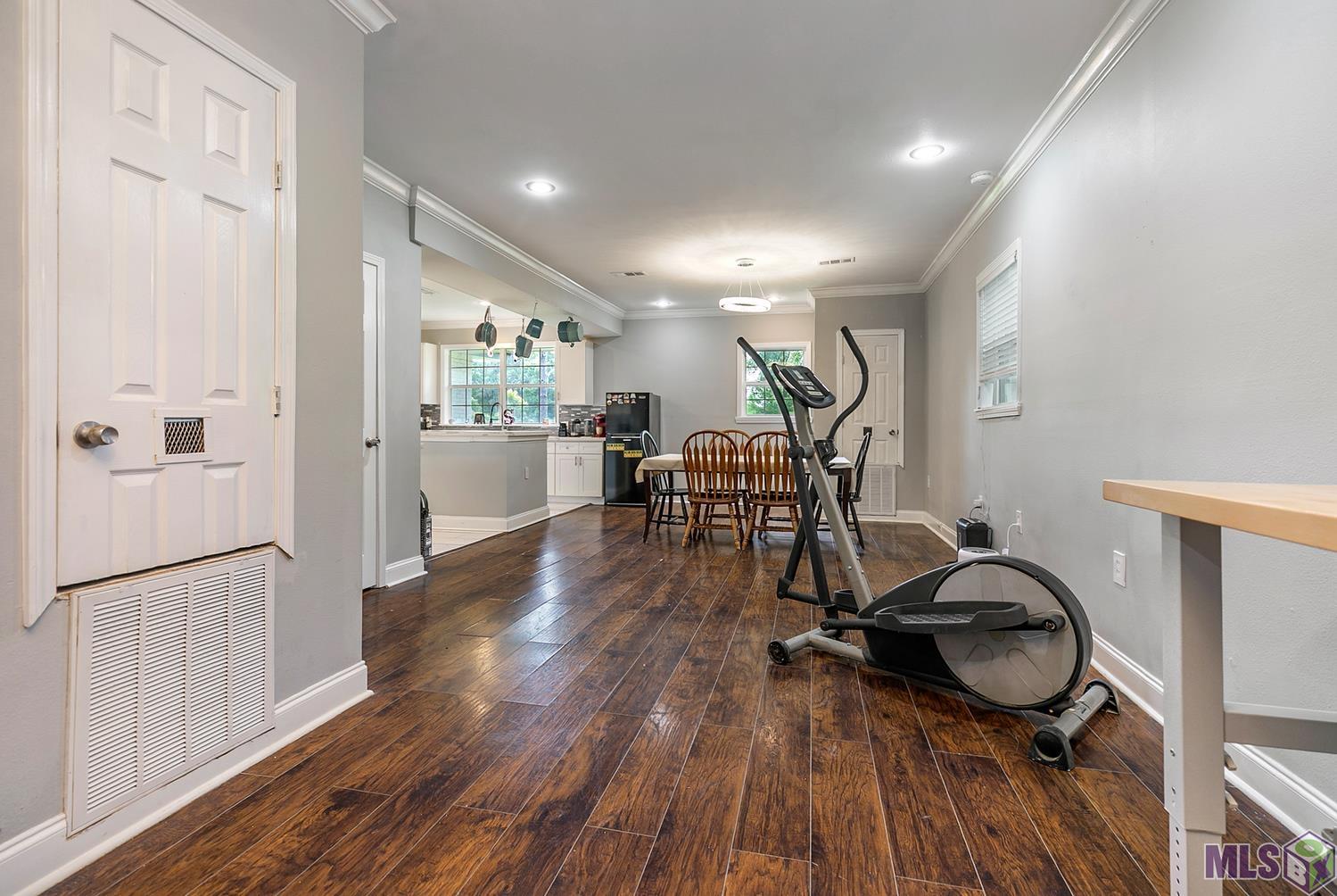 8227 Oak View Drive Baton Rouge, LA 70814 - Photo 9 of 21