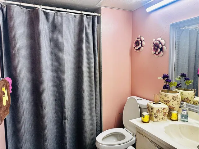 $75,000 | 3070 Northwest 48th Terrace, Unit 307, Lauderdale Lakes, FL 33313