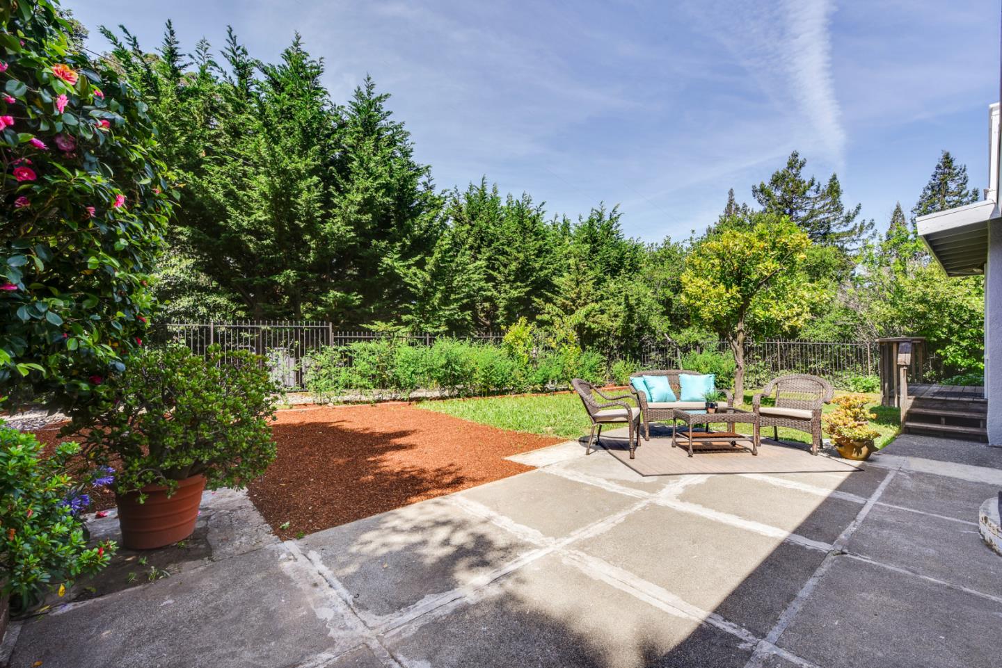 254 Reed Boulevard Mill Valley, CA 94941 - Photo 21 of 21 a view of a backyard with sitting area