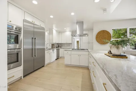$2,977,000 | 168 Lamour Drive, La Canada Flintridge, CA 91011