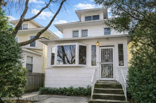 $524,000 | 4 Vreeland Street | Port Richmond