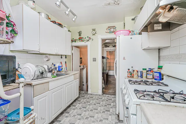 $524,000 | 4 Vreeland Street | Port Richmond