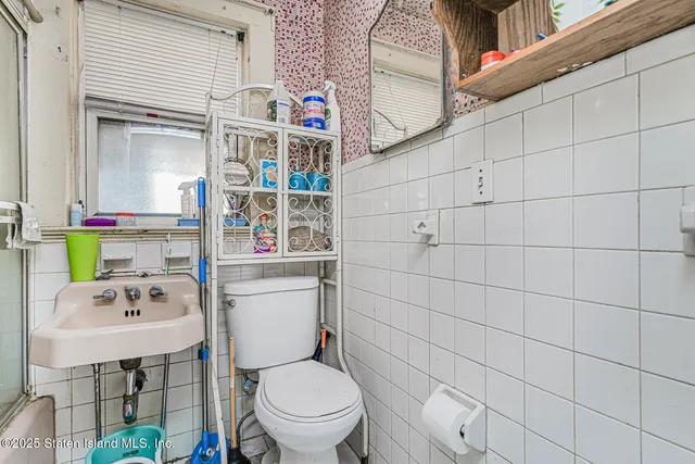 $524,000 | 4 Vreeland Street | Port Richmond