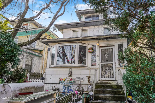 $524,000 | 4 Vreeland Street | Port Richmond