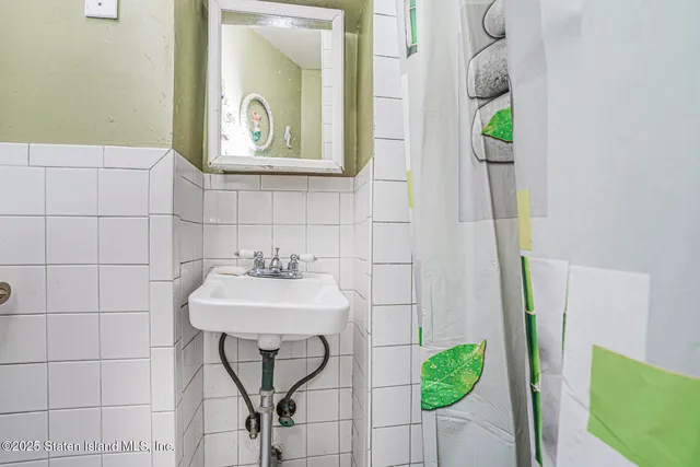 $524,000 | 4 Vreeland Street | Port Richmond