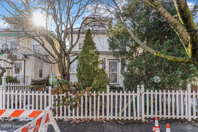 $524,000 | 4 Vreeland Street | Port Richmond