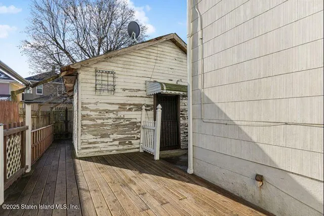 $524,000 | 4 Vreeland Street | Port Richmond