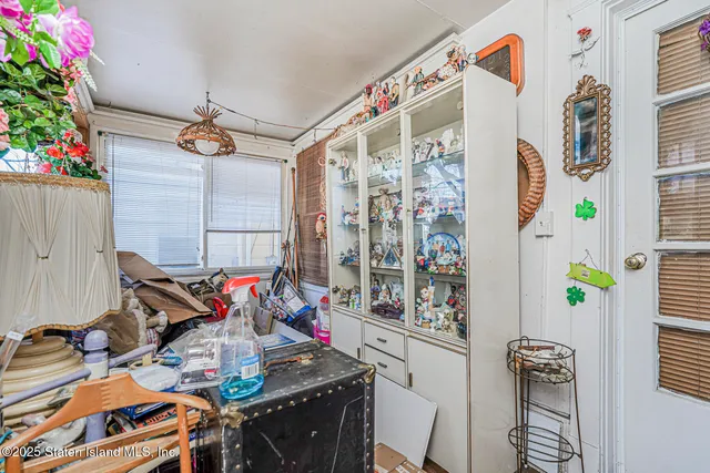 $524,000 | 4 Vreeland Street | Port Richmond