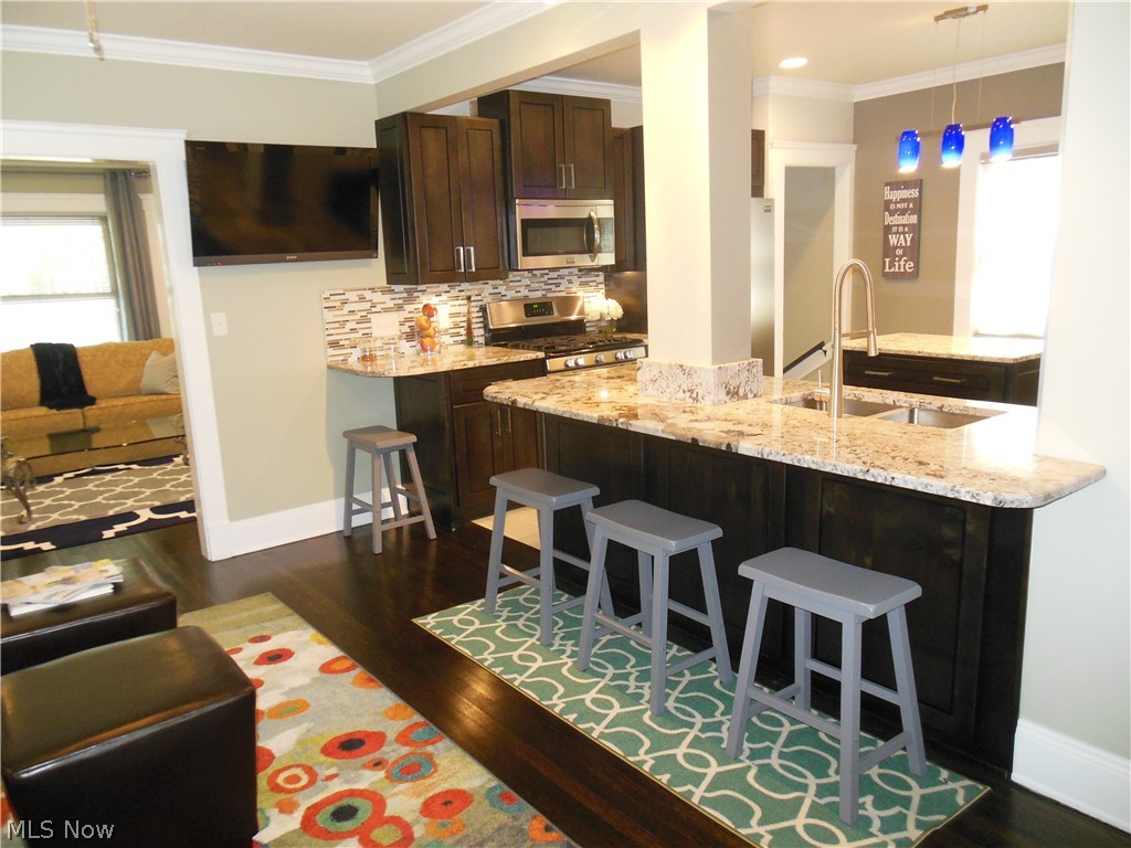2540 Kendall Road Cleveland, OH 44120 - Photo 2 of 32 Gallery Image 2