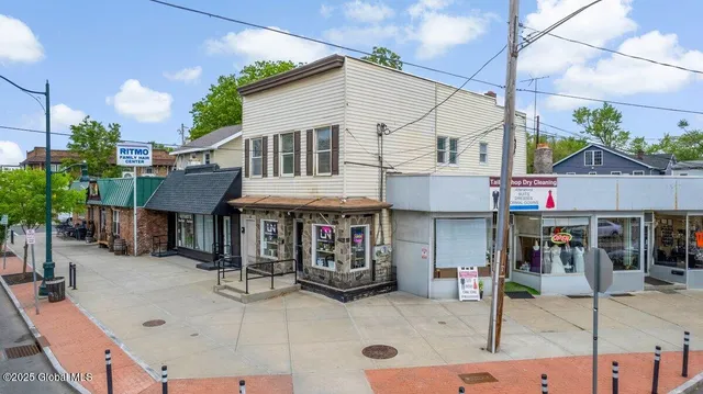 $1,350,000 | 423 Quail Street, Albany, NY 12208