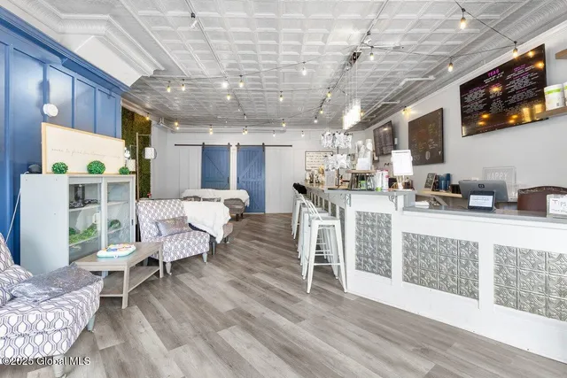 $1,350,000 | 423 Quail Street, Albany, NY 12208