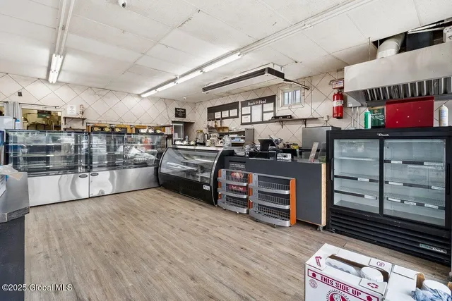 $1,350,000 | 423 Quail Street, Albany, NY 12208