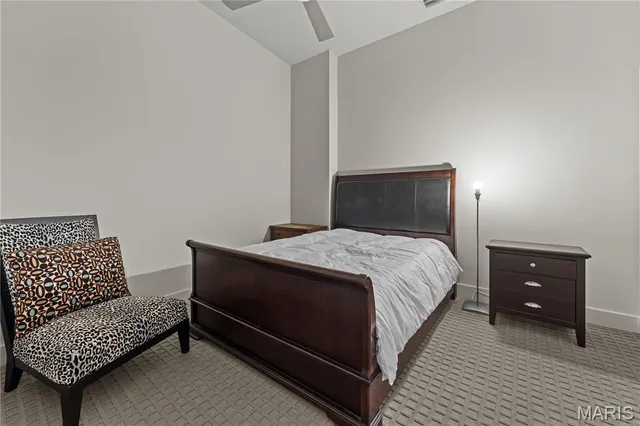 $715,000 | 8025 Maryland Avenue, Unit 7G, Clayton, MO 63105