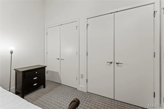 $715,000 | 8025 Maryland Avenue, Unit 7G, Clayton, MO 63105