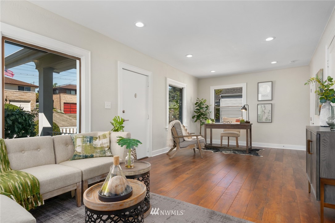 2718 23rd Avenue South Seattle, WA 98144 - Photo 11 of 25 Gallery Image 11