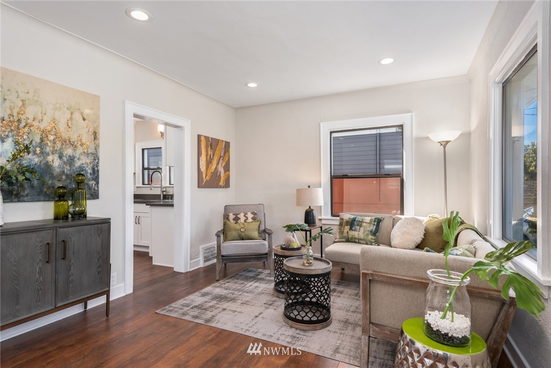 2718 23rd Avenue South Seattle, WA 98144 - Photo 17 of 25 Gallery Image 17
