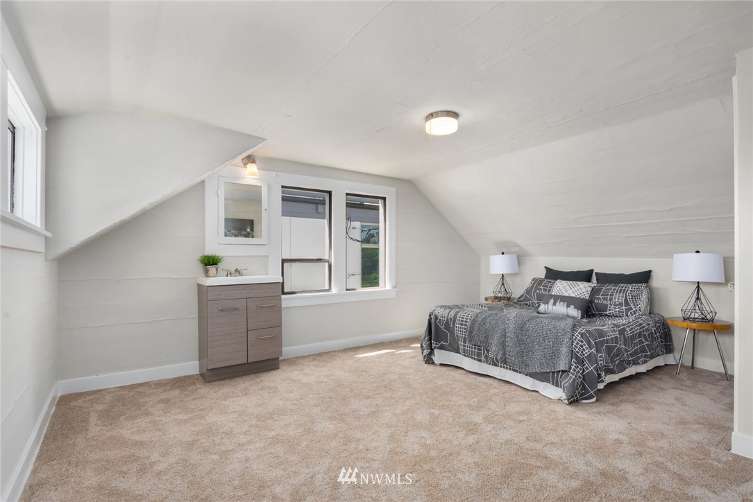 2718 23rd Avenue South Seattle, WA 98144 - Photo 19 of 25 Gallery Image 19