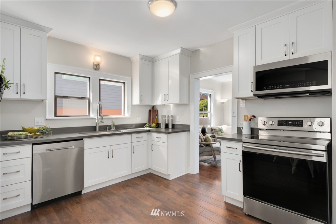 2718 23rd Avenue South Seattle, WA 98144 - Photo 10 of 25 Gallery Image 10