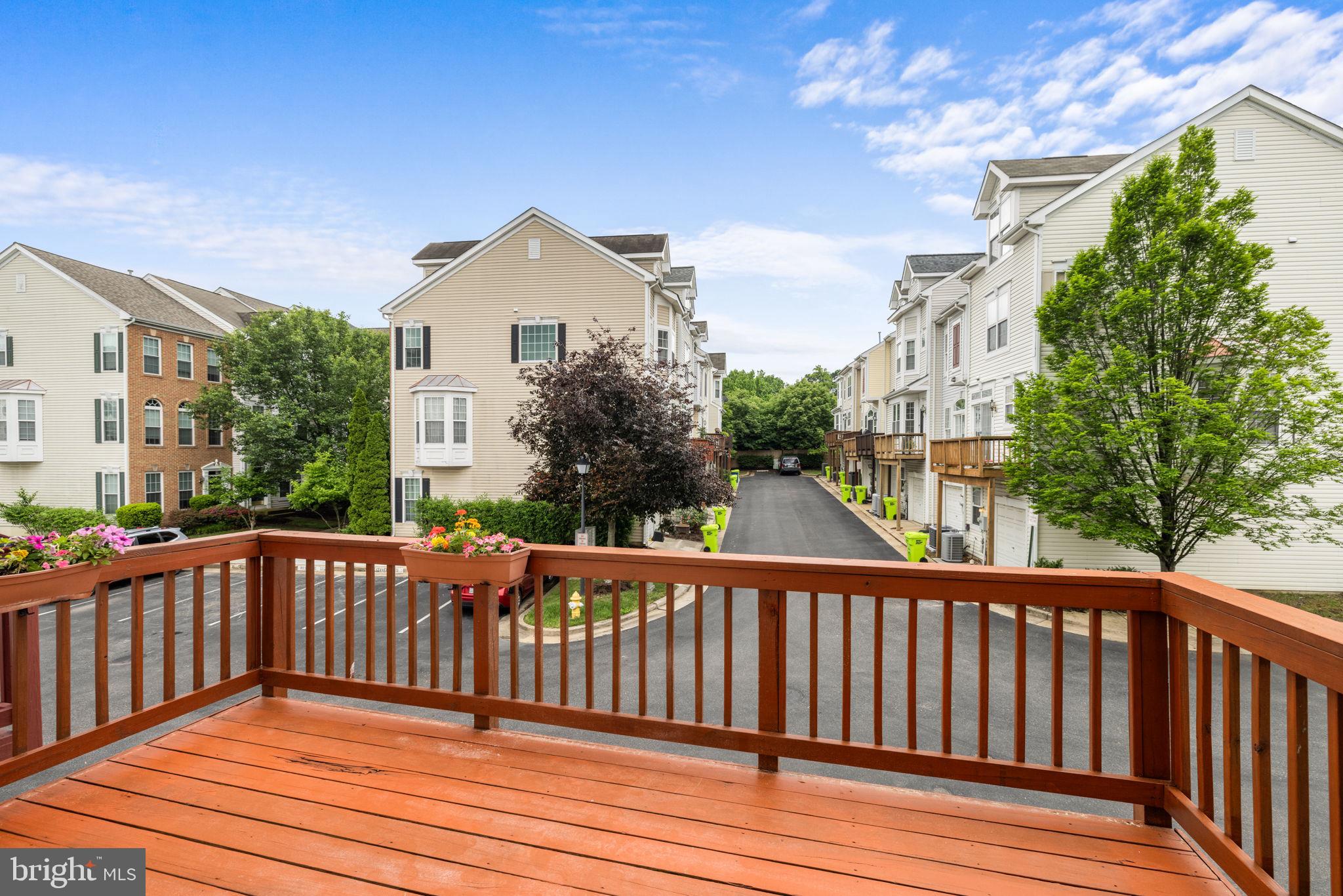 5860 Summers Grove Road Alexandria, VA 22304 - Photo 28 of 32 Deck off Kitchen