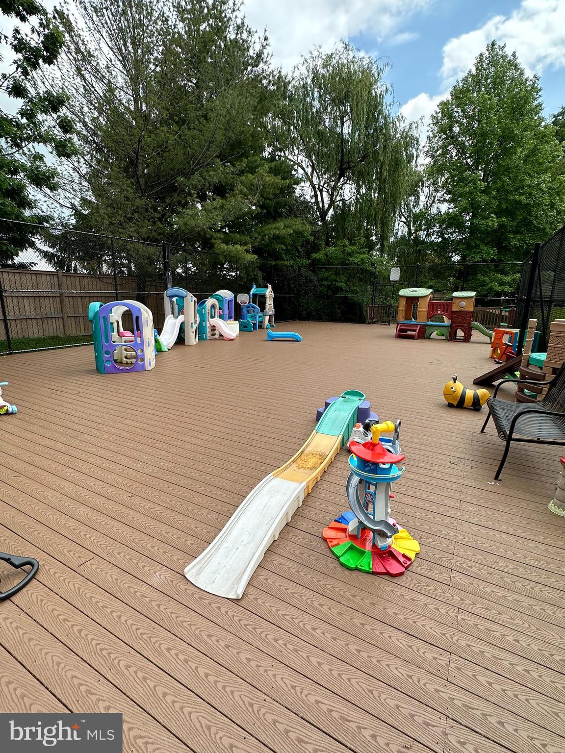 5860 Summers Grove Road Alexandria, VA 22304 - Photo 32 of 32 Community Tot Lot