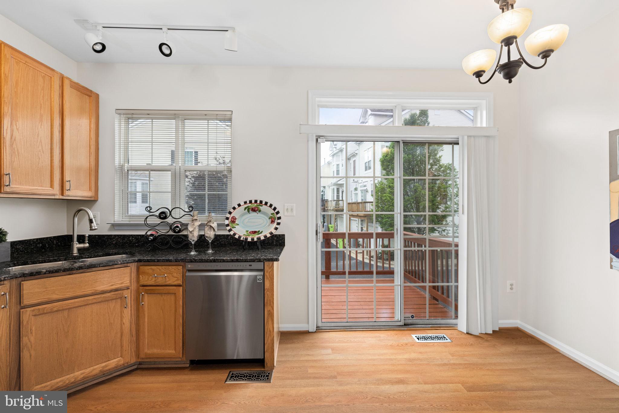 5860 Summers Grove Road Alexandria, VA 22304 - Photo 5 of 32 Kitchen