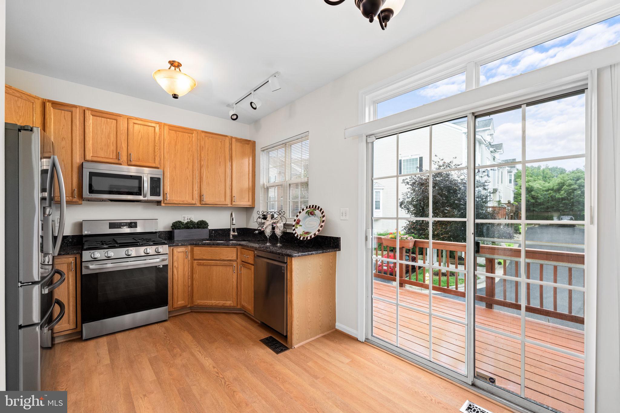 5860 Summers Grove Road Alexandria, VA 22304 - Photo 9 of 32 Kitchen
