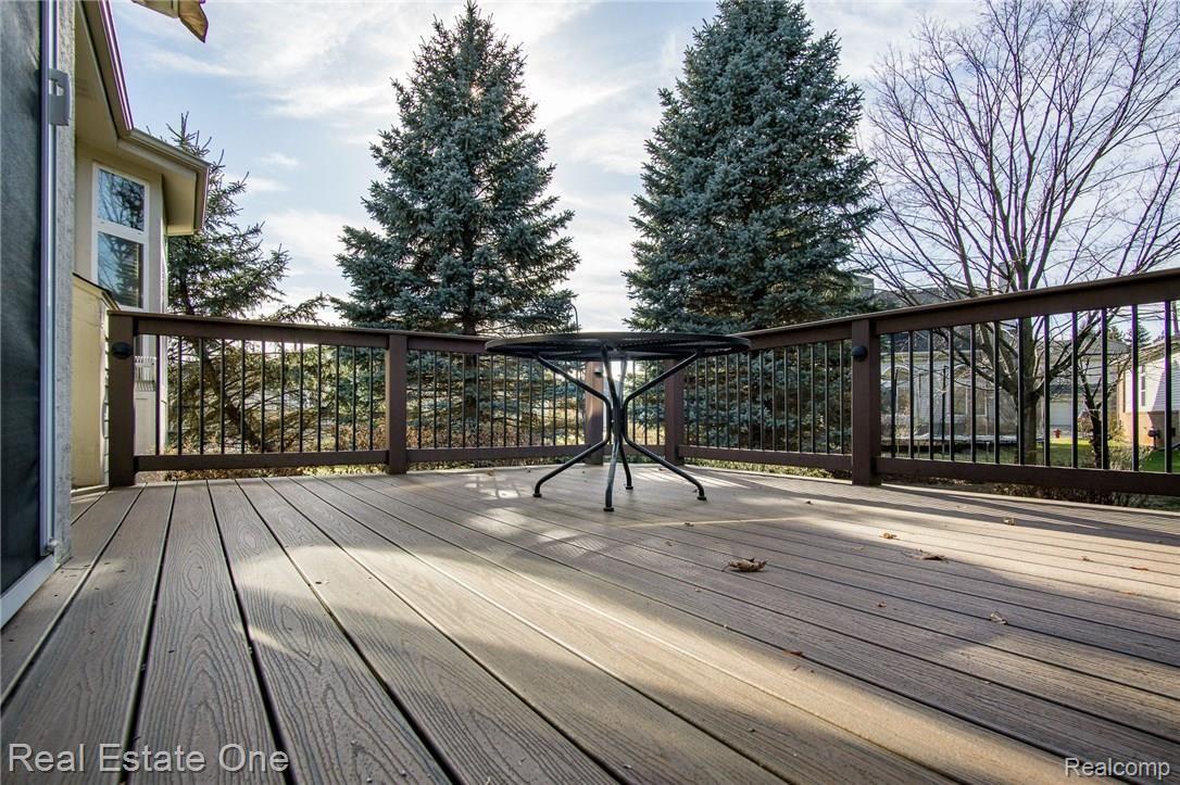 4922 Georgetown Drive Rochester, MI 48306 - Photo 35 of 41 4922-Georgetown-39.jpg