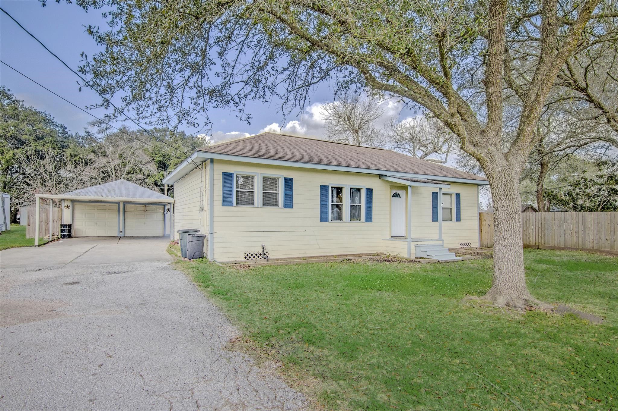 11844 13th Street Santa Fe, TX 77510 - Photo 3 of 17