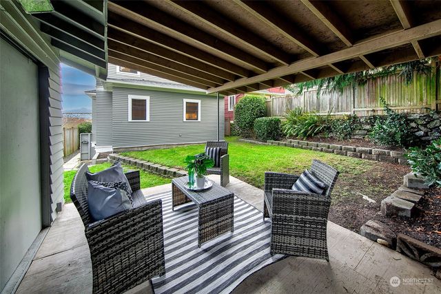 $1,594,000 | 2925 Warren Avenue North, Seattle, WA 98109