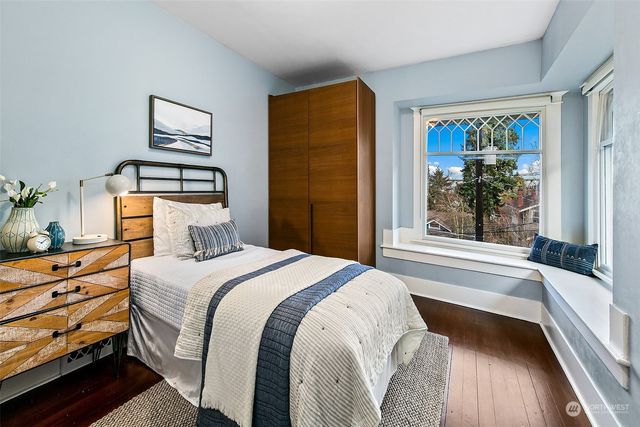 $1,594,000 | 2925 Warren Avenue North, Seattle, WA 98109