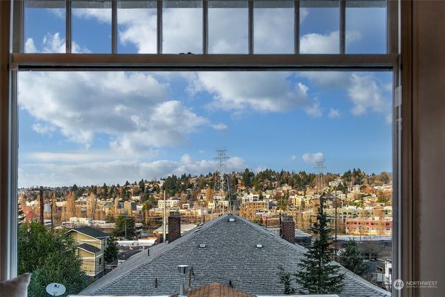 $1,594,000 | 2925 Warren Avenue North, Seattle, WA 98109
