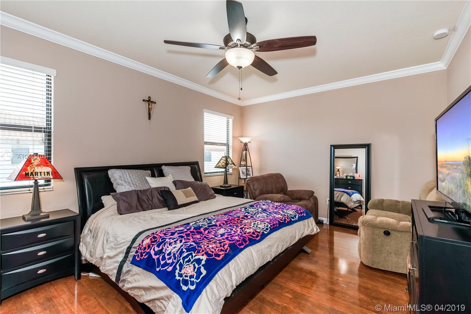 4240 Southwest 164th Path Miami, FL 33185 - Photo 11 of 19 Gallery Image 11