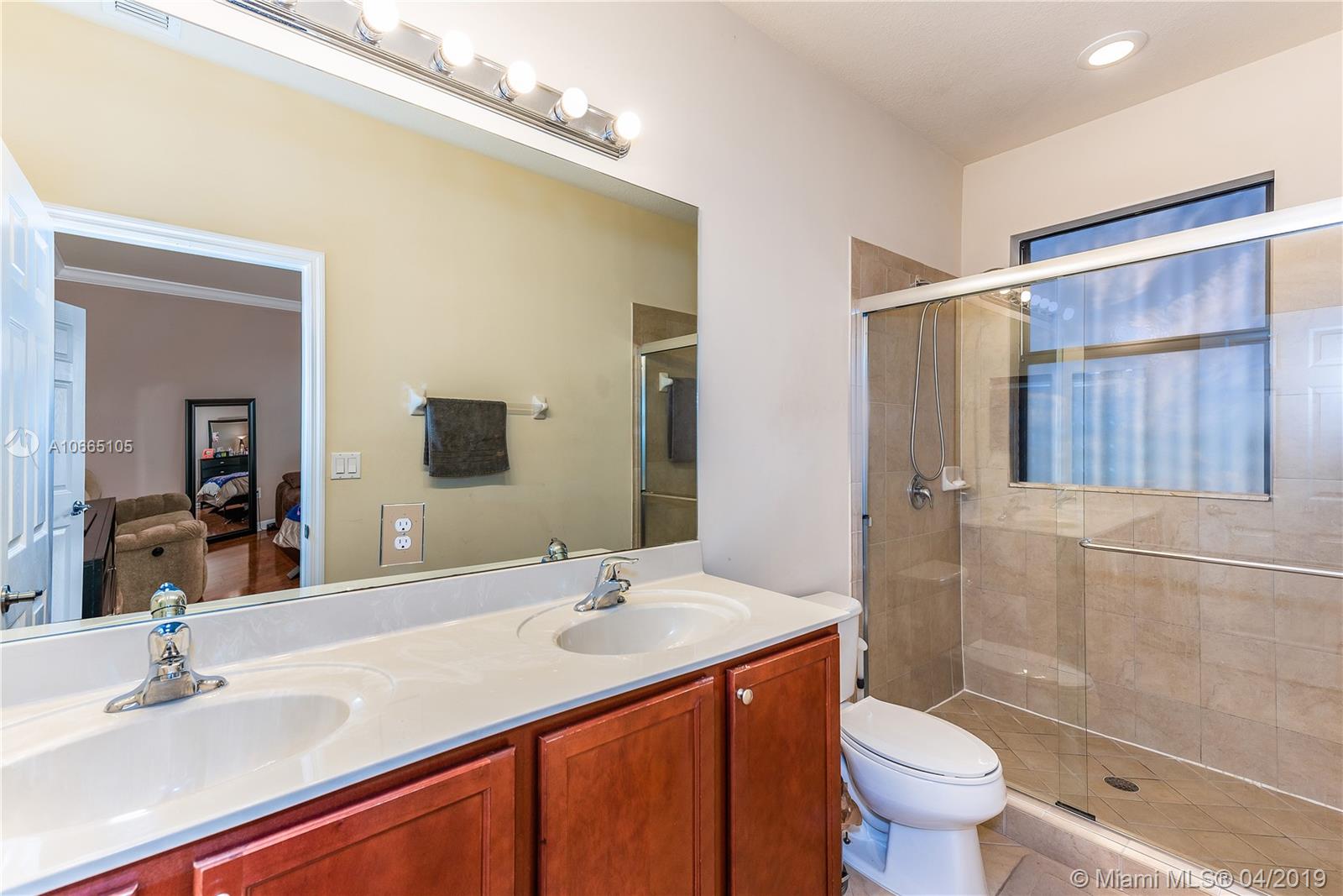 4240 Southwest 164th Path Miami, FL 33185 - Photo 12 of 19 Gallery Image 12