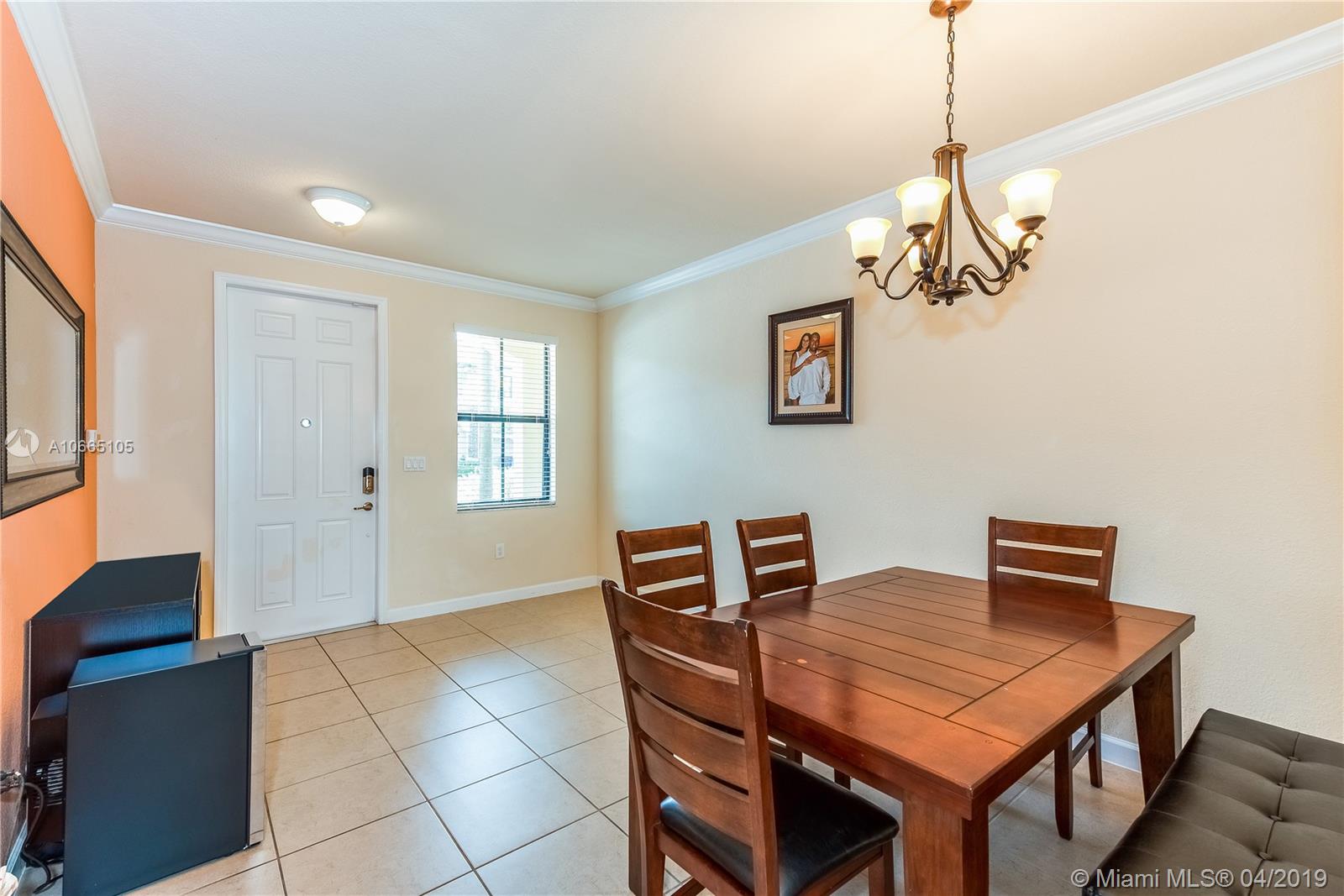4240 Southwest 164th Path Miami, FL 33185 - Photo 9 of 19 Gallery Image 9