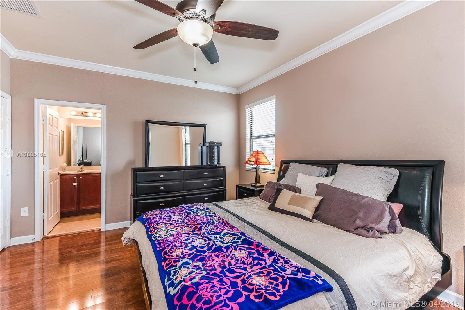 4240 Southwest 164th Path Miami, FL 33185 - Photo 10 of 19 Gallery Image 10