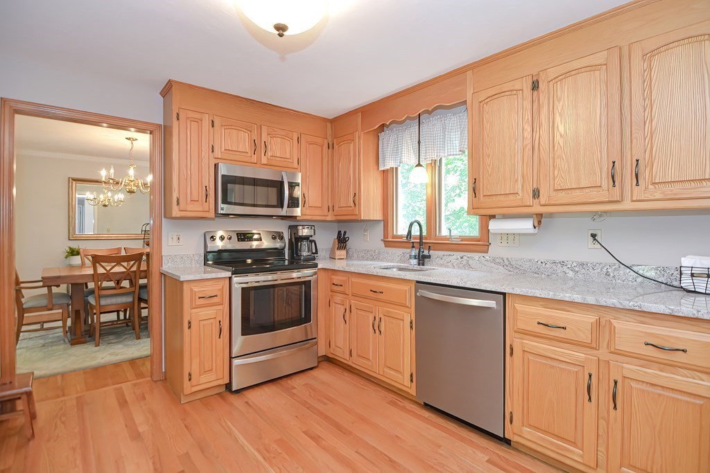 15 Cranberry Meadow Road Norfolk, MA 02056 - Photo 3 of 32 Gallery Image 3