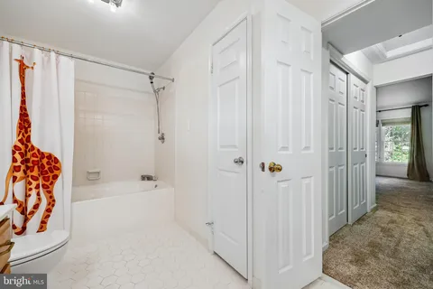 $750,000 | 5823 Linden Square Court, Unit 52, Rockville, MD 20852