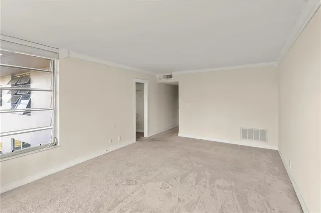 $324,000 | 3900 Oaks Clubhouse Drive, Unit 507, Pompano Beach, FL 33069