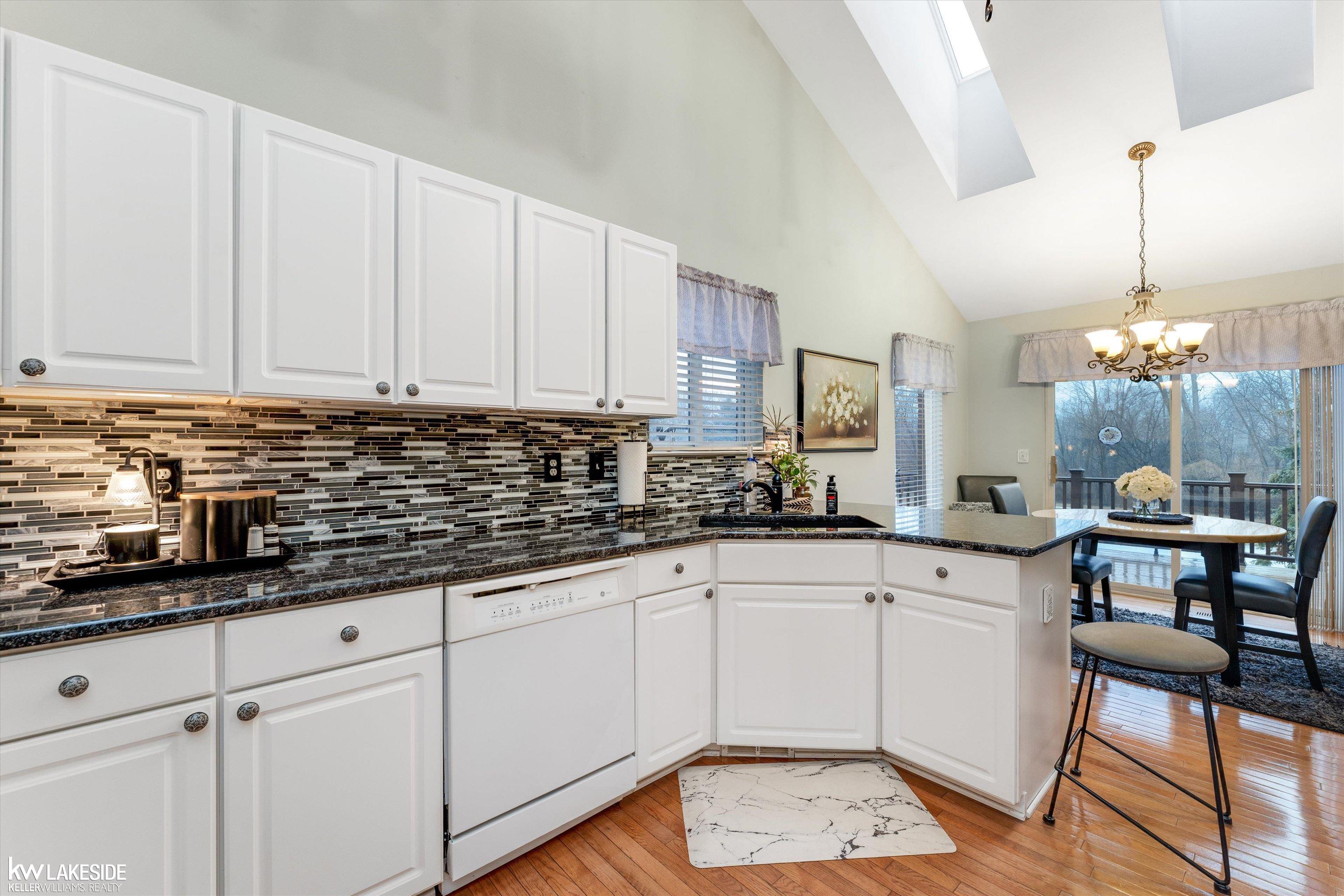 8160 Huntington Ridge Court Washington, MI 48094 - Photo 11 of 44
