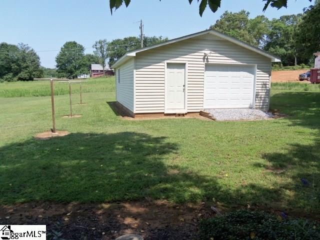 1112 Zion School Road Easley, SC 29642 - Photo 29 of 36