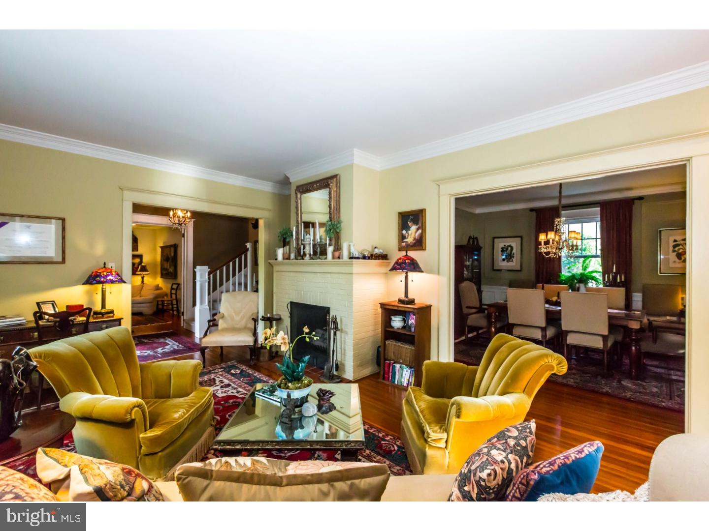 27 Wistar Road Paoli, PA 19301 - Photo 4 of 25 Living Room
