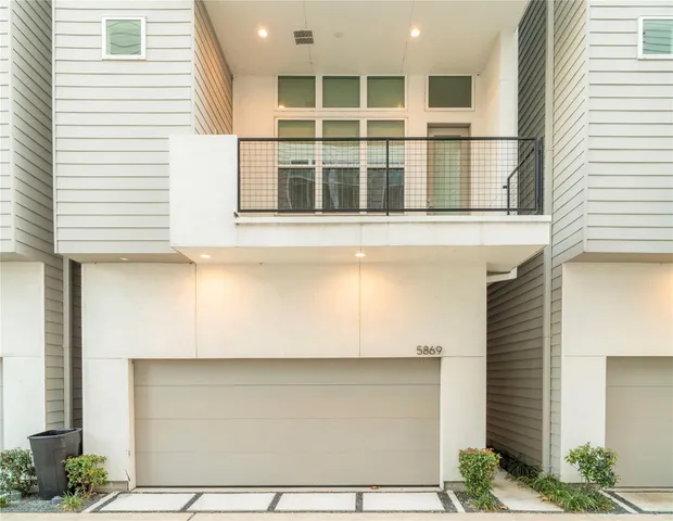 a view of a large building