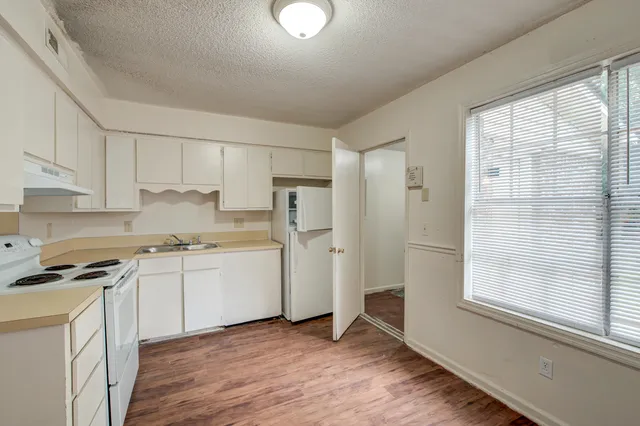 $646,500 | 109 Magwood Drive, Summerville, SC 29485