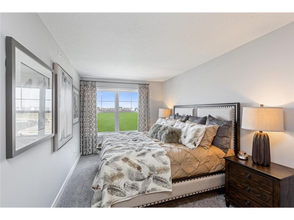 5289 Long Pointe Pass Woodbury, MN 55129 - Photo 8 of 10