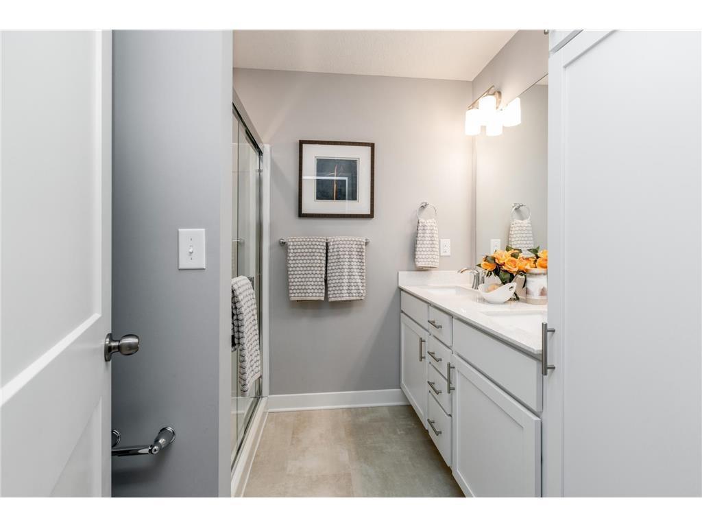 5289 Long Pointe Pass Woodbury, MN 55129 - Photo 10 of 10