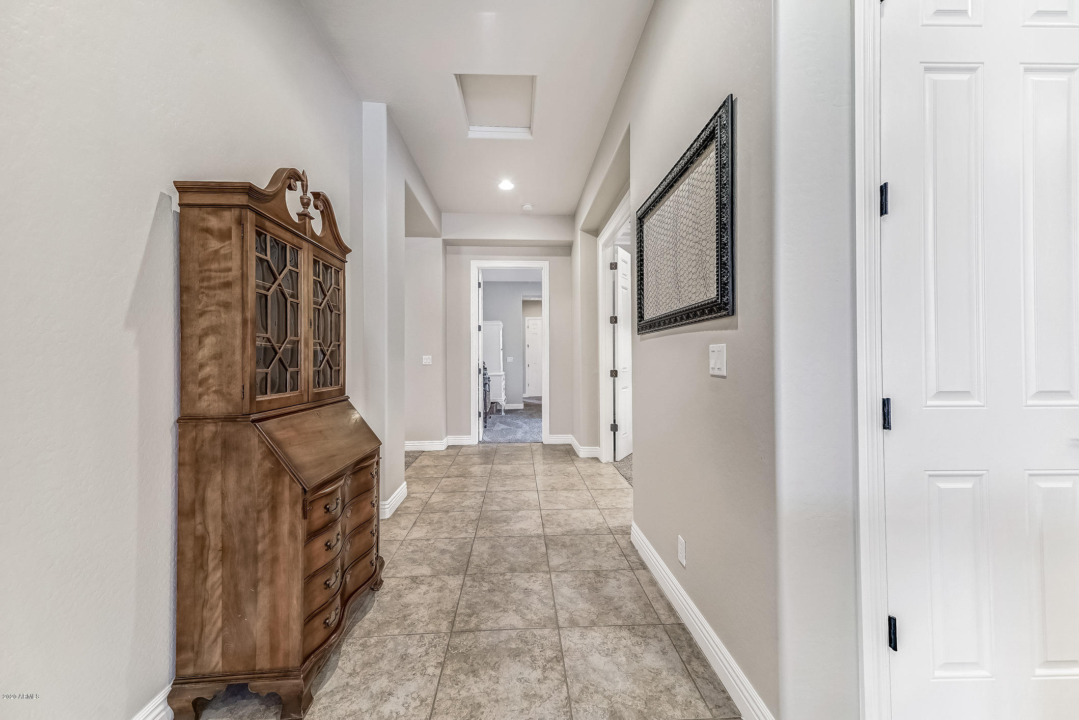 2844 East Los Altos Road Gilbert, AZ 85297 - Photo 17 of 59 117-Den_Hallway