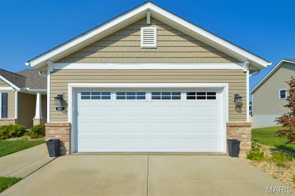 1507 Jamie Lane Waterloo, IL 62298 - Photo 2 of 27