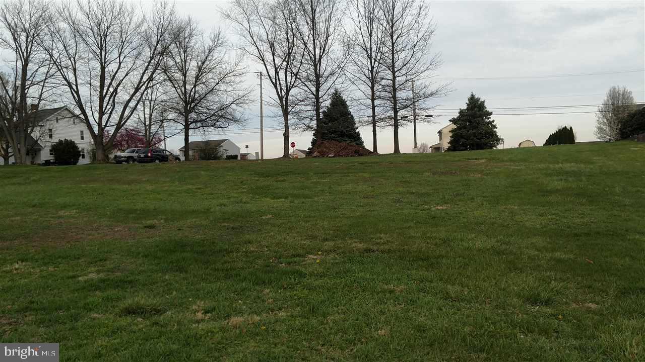 5290 Board Road Mount Wolf, PA 17347 - Photo 4 of 7 Gallery Image 4