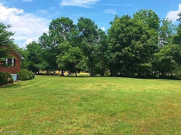 959 Shell Road Thomasville, NC 27360 - Photo 6 of 7 Gallery Image 6